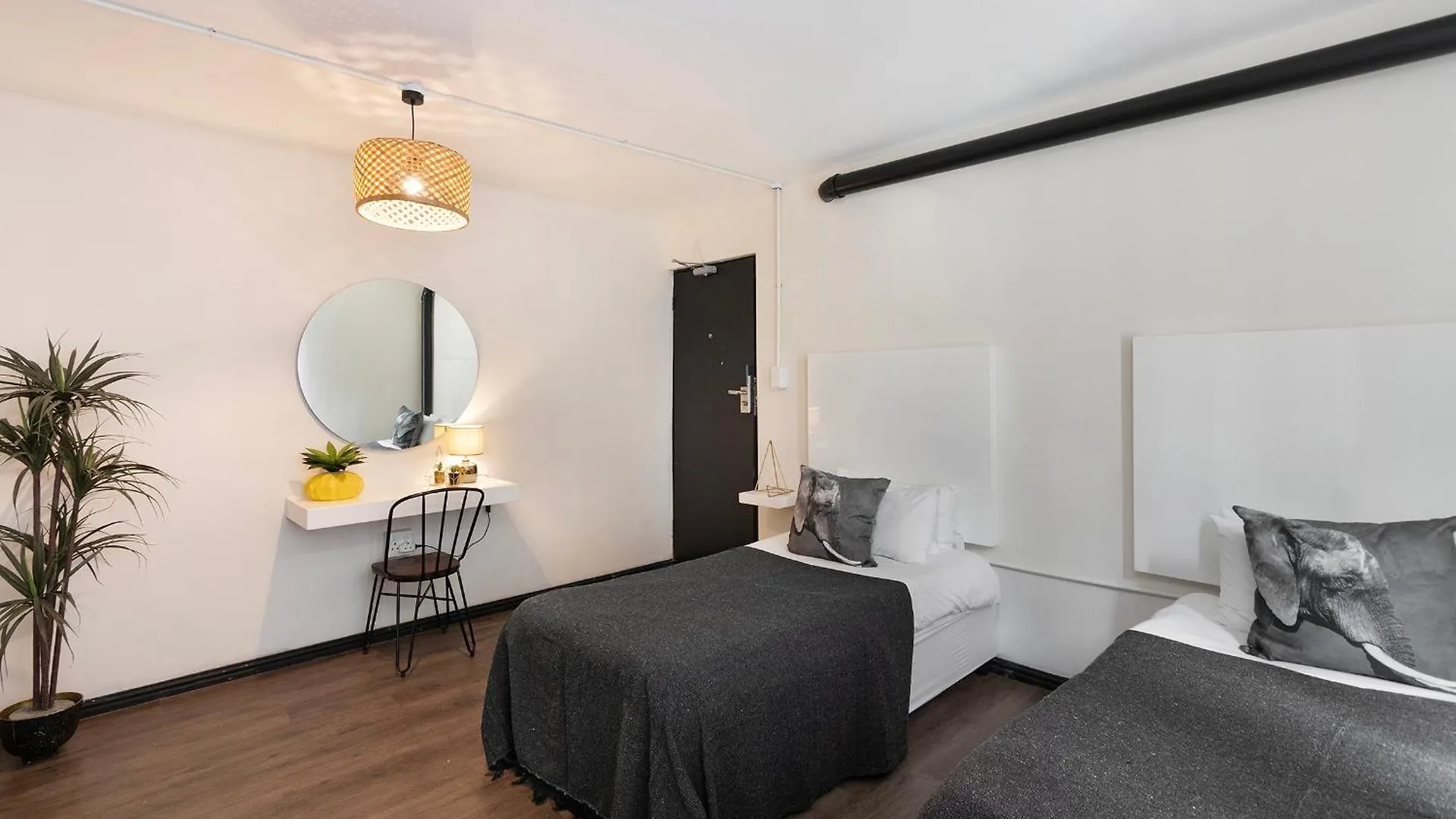 Hotel Crazy Zebra Kapstadt 0*,